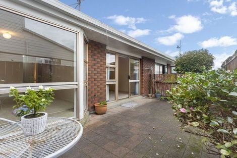 Photo of property in 1/128 Albert Street, Terrace End, Palmerston North, 4410