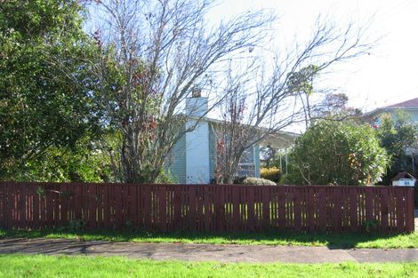 Photo of property in 94 Roberts Road, Te Atatu South, Auckland, 0610