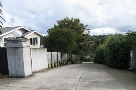Photo of property in 16 Renlee Place, Shelly Park, Auckland, 2014