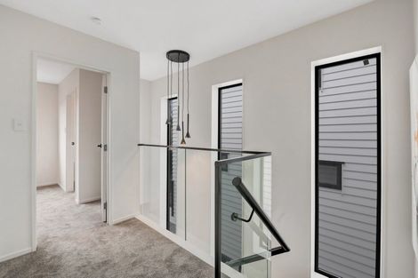 Photo of property in 12 Pleasant Way, Matakatia, Whangaparaoa, 0930