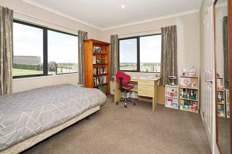 Photo of property in 127 Wallace Road, Temple View, Hamilton, 3289