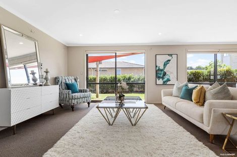 Photo of property in 3 Ohau Court, Fairview Heights, Auckland, 0632