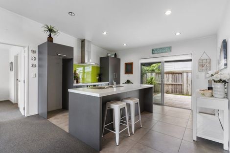 Photo of property in 408 Linton Crescent, Whangamata, 3620