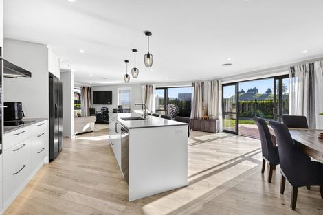 Photo of property in 14 Huntaway Close, Stoke, Nelson, 7011