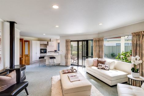 Photo of property in 89 Kensington Drive, Taradale, Napier, 4112