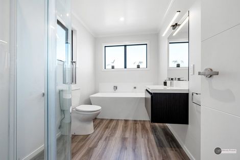 Photo of property in 24a Birdwood Road, Waterloo, Lower Hutt, 5011
