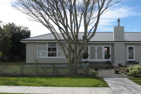 Photo of property in 15 Mcmaster Street, Greytown, 5712