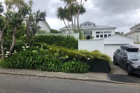 Photo of property in 11 West Road, Northland, Wellington, 6012