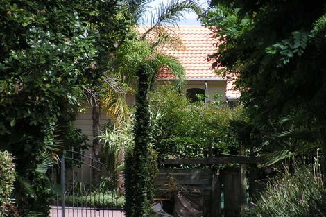 Photo of property in 26 Clarence Road, Northcote Point, Auckland, 0627