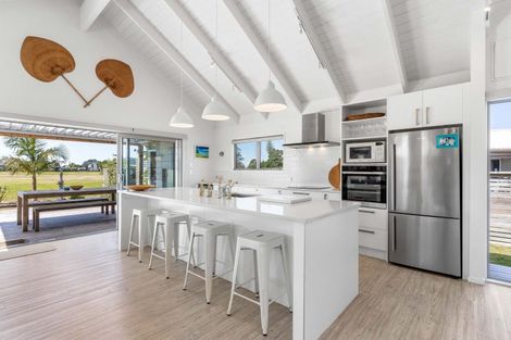 Photo of property in 132 Kiwi Road, Whangamata, 3620