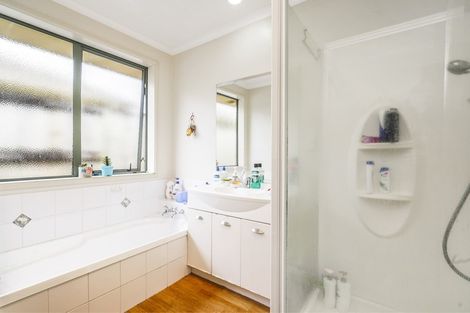 Photo of property in 5 Locksley Lane, Hamilton East, Hamilton, 3216