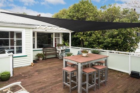 Photo of property in 13 Lyndhurst Road, Tawa, Wellington, 5028