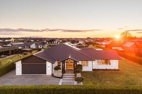 Photo of property in 129 Saint Kilda Road, Cambridge, 3434