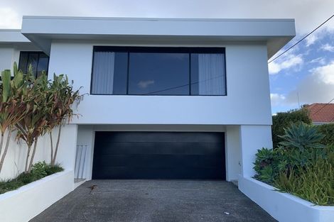 Photo of property in 1/2 Beatrice Avenue, Hillcrest, Auckland, 0627