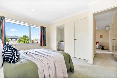 Photo of property in 37 Nottingham Drive, Hamilton East, Hamilton, 3216