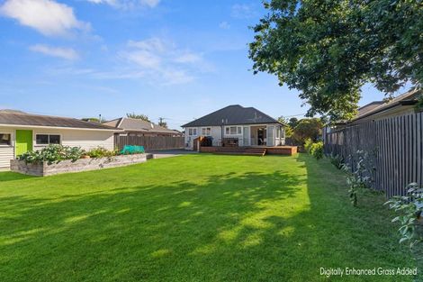 Photo of property in 16 Bateman Avenue, Bryndwr, Christchurch, 8053