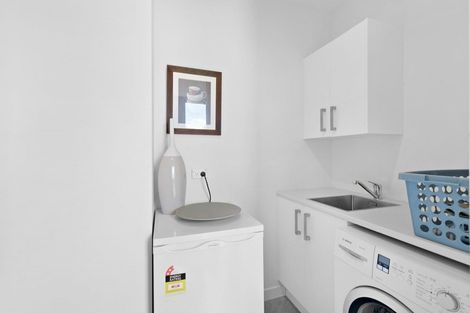 Photo of property in 28 Mckellar Drive, Jacks Point, Queenstown, 9371