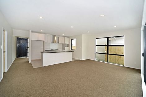 Photo of property in 7 Soaring Bird Drive, Takanini, 2112
