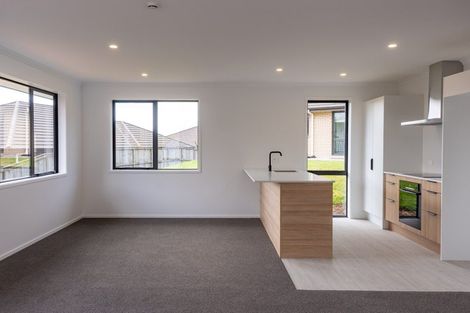 Photo of property in 2 Leeward Terrace, Port Whangarei, 0110