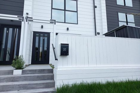 Photo of property in 2/2 Jadewynn Drive, Massey, Auckland, 0614