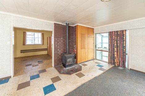 Photo of property in 15 Matai Street, Castlecliff, Whanganui, 4501