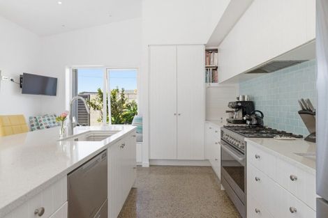 Photo of property in 47a Golf Road, Mount Maunganui, 3116