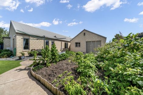 Photo of property in 6 Thornley Place, Woodend, 7610