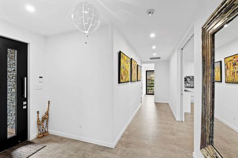 Photo of property in 46 Holiday Drive, Mairehau, Christchurch, 8052