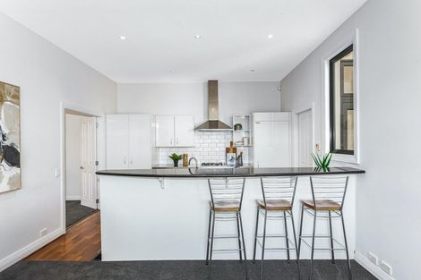 Photo of property in 10 Upland Road, Kelburn, Wellington, 6012