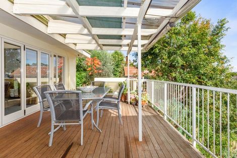 Photo of property in 2 Coleman Terrace, Hospital Hill, Napier, 4110
