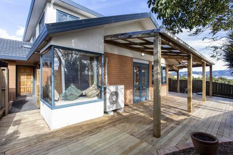 Photo of property in 35c Edmonton Road, Henderson, Auckland, 0612