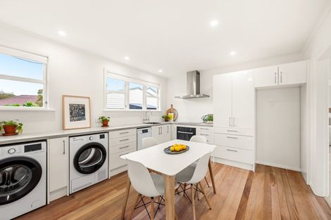 Photo of property in 4 Barsi Grove, Avalon, Lower Hutt, 5011