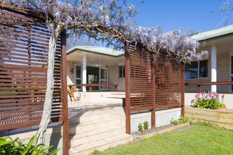 Photo of property in 6 Parkview Place, Riverdale, Gisborne, 4010