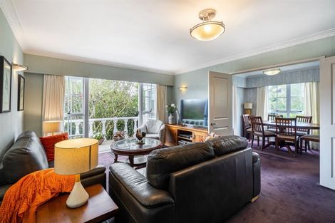 Photo of property in 1/6 Mahuta Grove, Northcote, Auckland, 0627