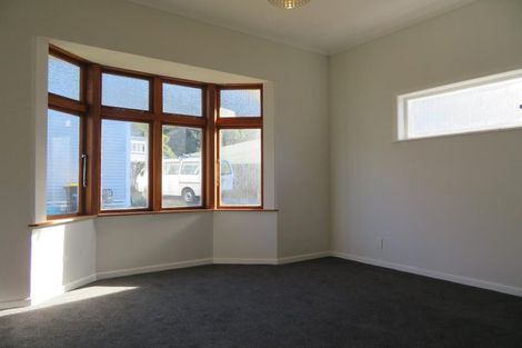 Photo of property in 33 Happy Valley Road, Owhiro Bay, Wellington, 6023