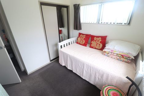 Photo of property in 2/99 Ocean View Road, Hillcrest, Auckland, 0627