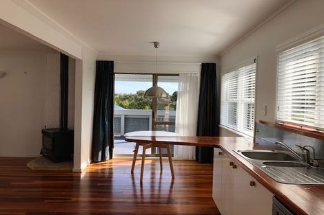 Photo of property in 1/90 Canongate Street, Birkdale, Auckland, 0626