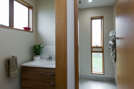 Photo of property in 16 Ngarimu Crescent, Taradale, Napier, 4112