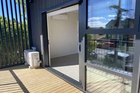 Photo of property in 4/43 Yeovil Road, Te Atatu Peninsula, Auckland, 0610