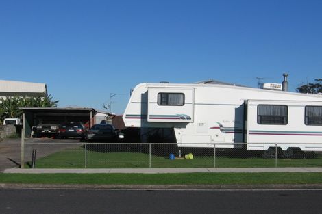 Photo of property in 19 Clendon Avenue, Papatoetoe, Auckland, 2025