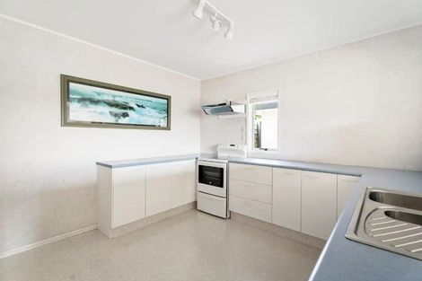 Photo of property in 76 Marellen Drive, Red Beach, 0932