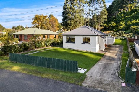 Photo of property in 89 Blanket Bay Road, Sawyers Bay, Port Chalmers, 9023
