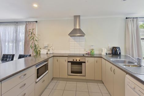 Photo of property in 3 The Track, Takanini, 2112