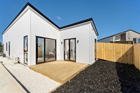 Photo of property in 6 Puhikawa Street, Massey, Auckland, 0614