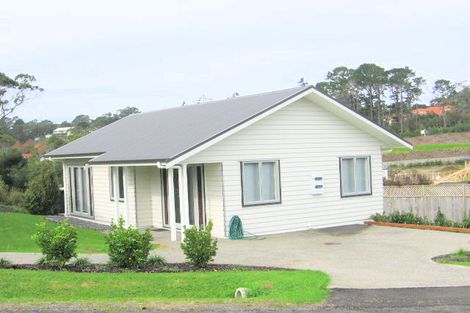 Photo of property in 5b Olwyn Place, Greenhithe, Auckland, 0632