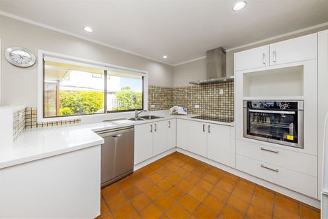 Photo of property in 2/34 Cambridge Terrace, Papatoetoe, Auckland, 2025
