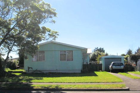 Photo of property in 10 Harrier Place, Papakura, 2110