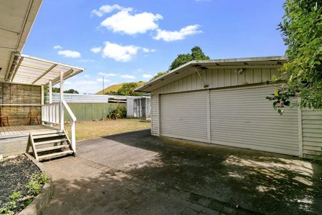 Photo of property in 16 Koru Street, Mangere Bridge, Auckland, 2022