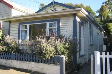 Photo of property in 36 Rolleston Street, Mount Cook, Wellington, 6021