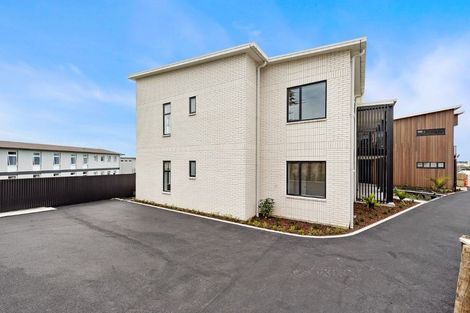 Photo of property in 2/20 Tainui Street, Frankton, Hamilton, 3204